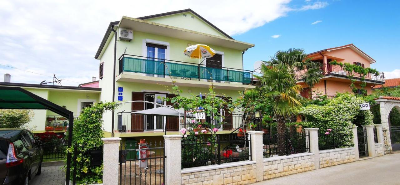 Apartments Grassi By Rent Istria ウマグ エクステリア 写真