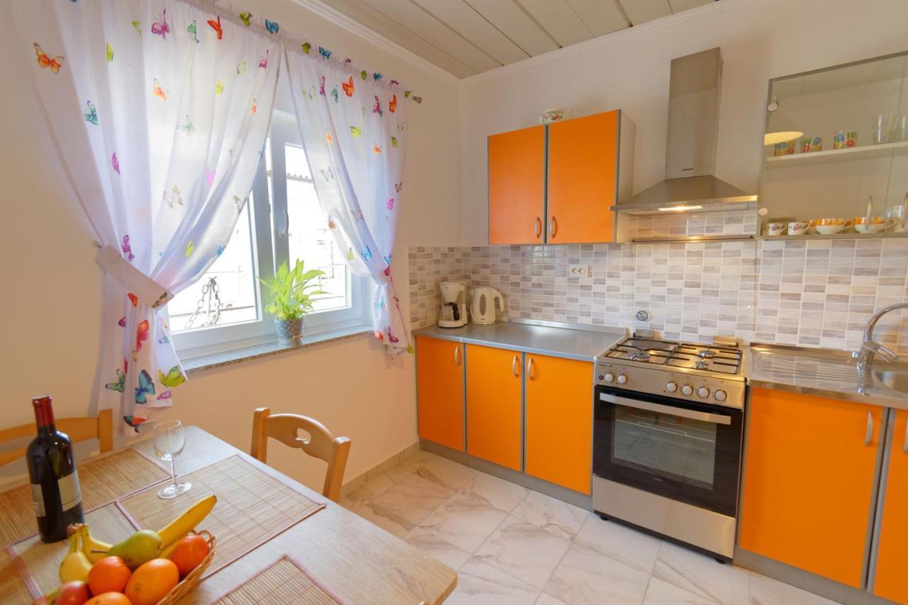 Apartments Grassi By Rent Istria ウマグ エクステリア 写真